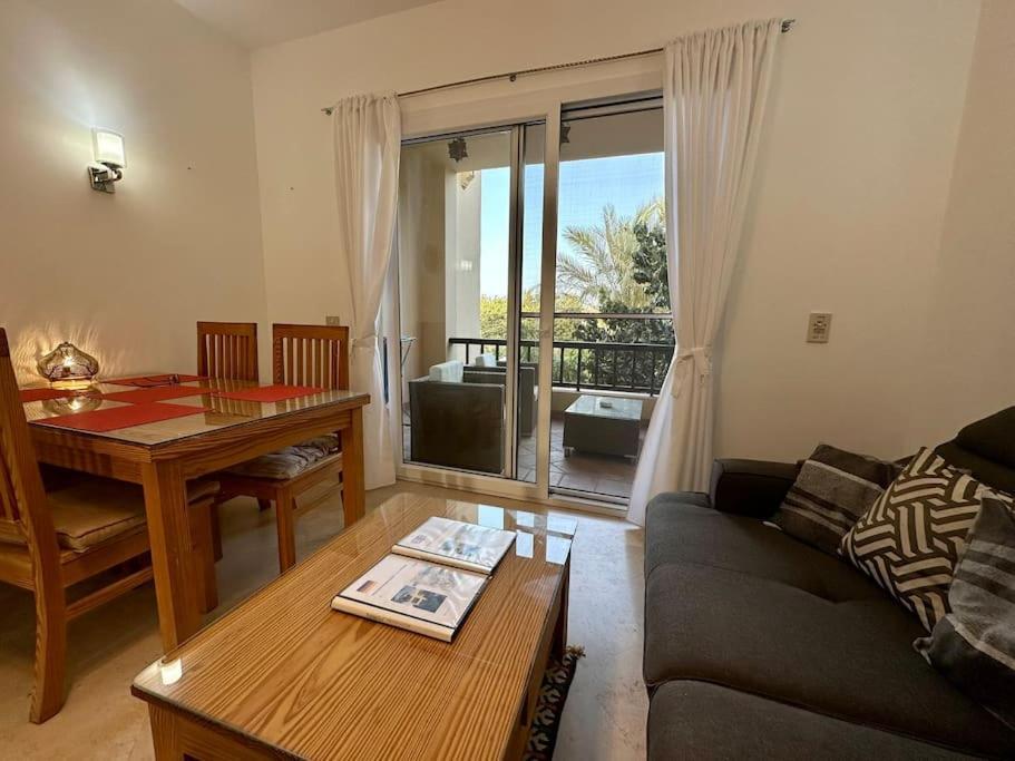 2 Bedroom Condo, With Pool, And Beach & Lagoon Access Хургада Екстер'єр фото