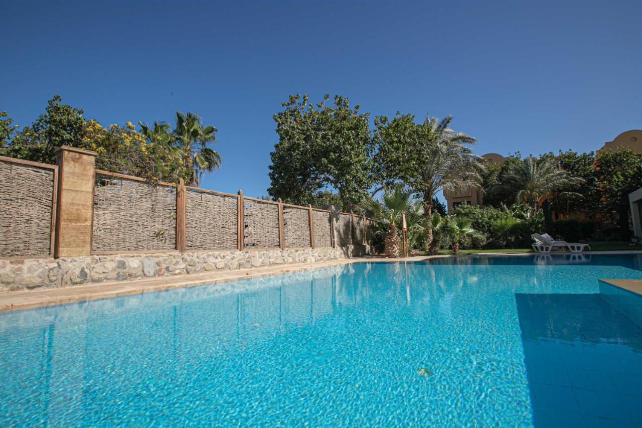 2 Bedroom Condo, With Pool, And Beach & Lagoon Access Хургада Екстер'єр фото
